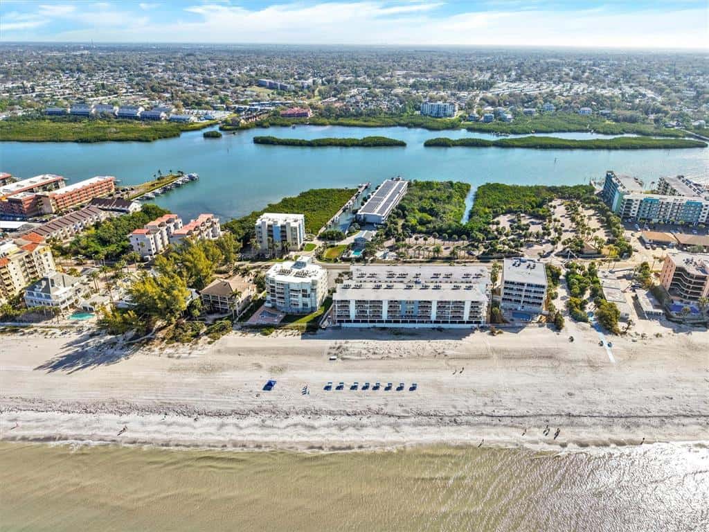 Condo - Hotel in INDIAN SHORES