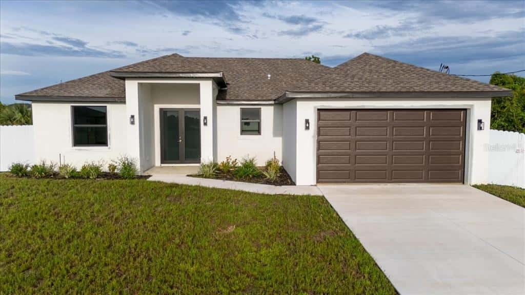 Single Family Residence in CAPE CORAL