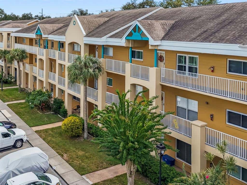 Condominium in CLEARWATER