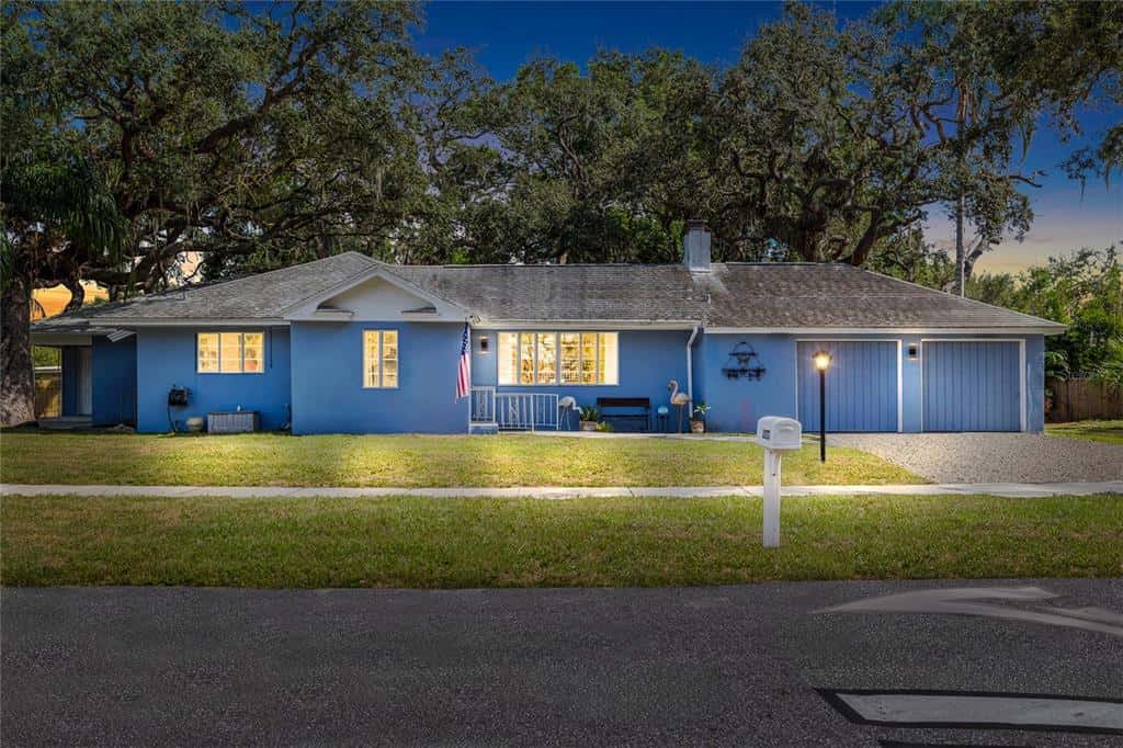 Single Family Residence in CLEARWATER