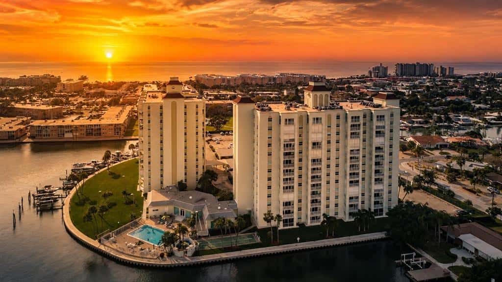 Condominium in ST PETE BEACH