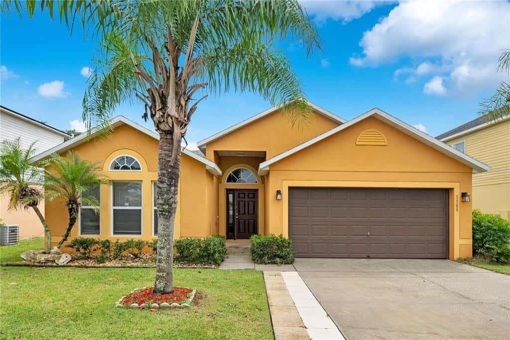 Single Family Residence in HAINES CITY