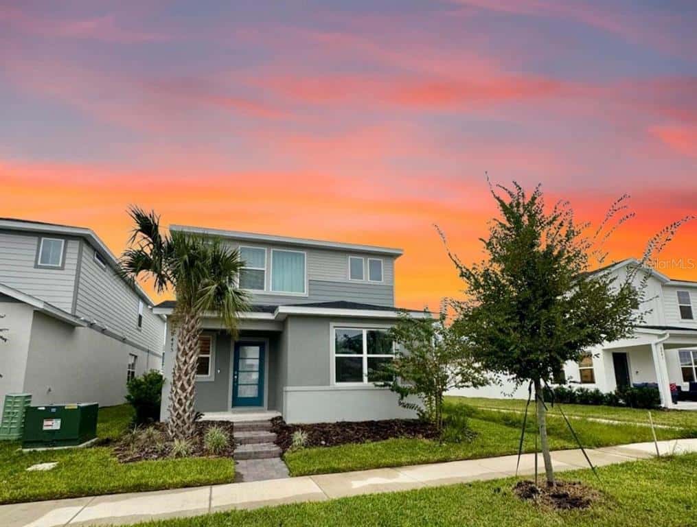 Single Family Residence in WINTER GARDEN