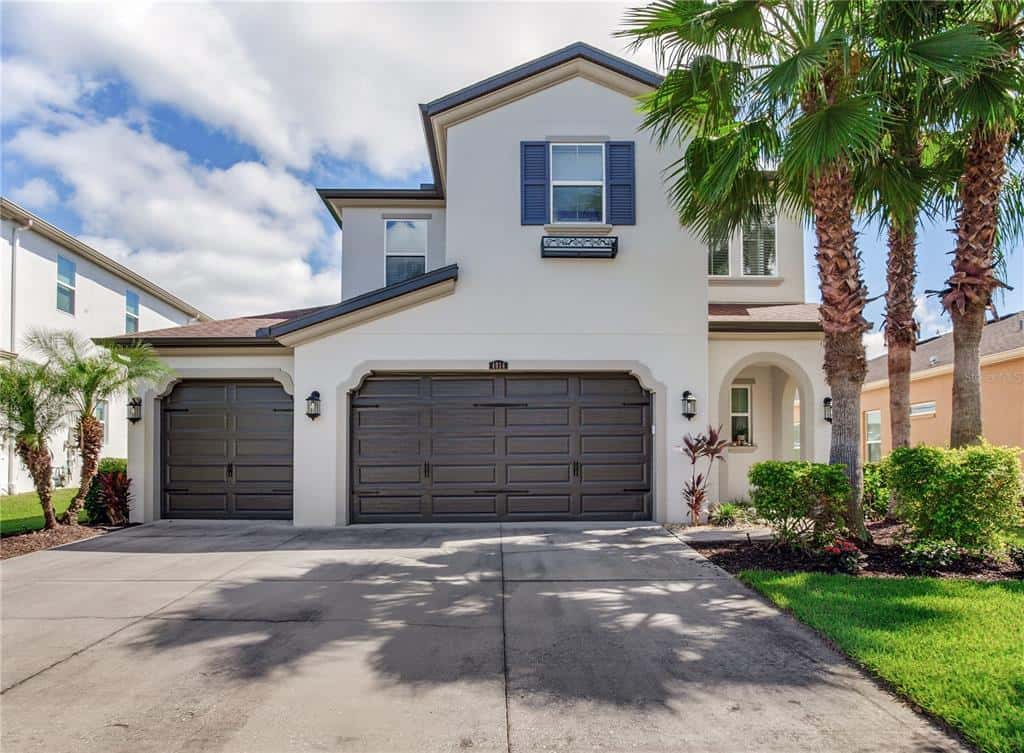 Single Family Residence in WESLEY CHAPEL