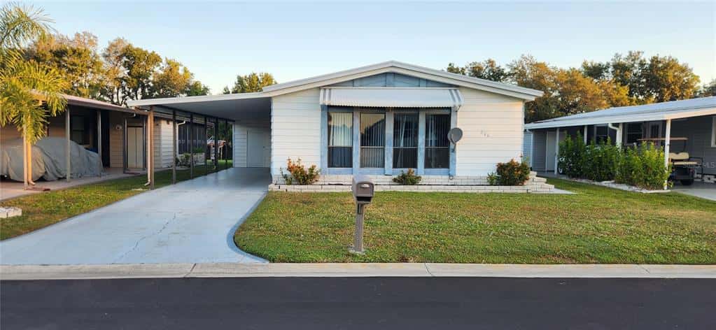 Manufactured Home in APOLLO BEACH