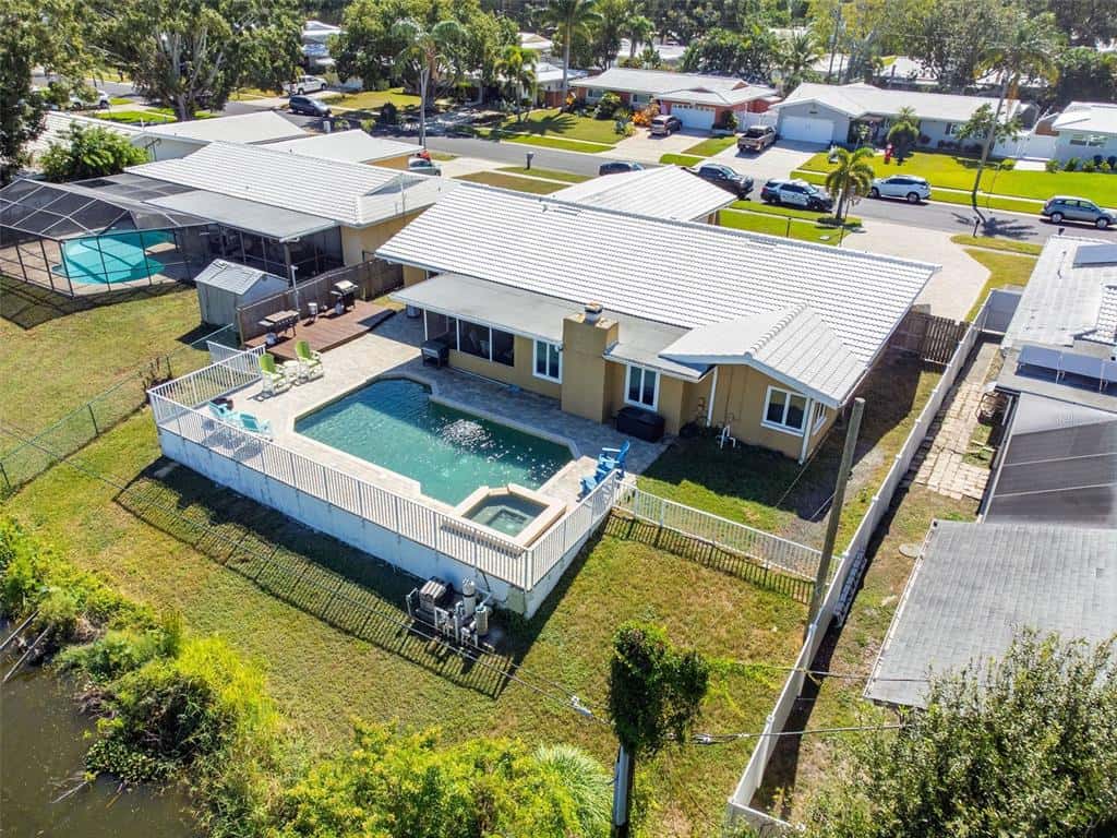 Single Family Residence in CLEARWATER