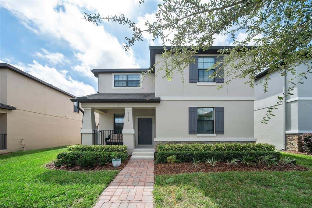 Single Family Residence in WINTER GARDEN