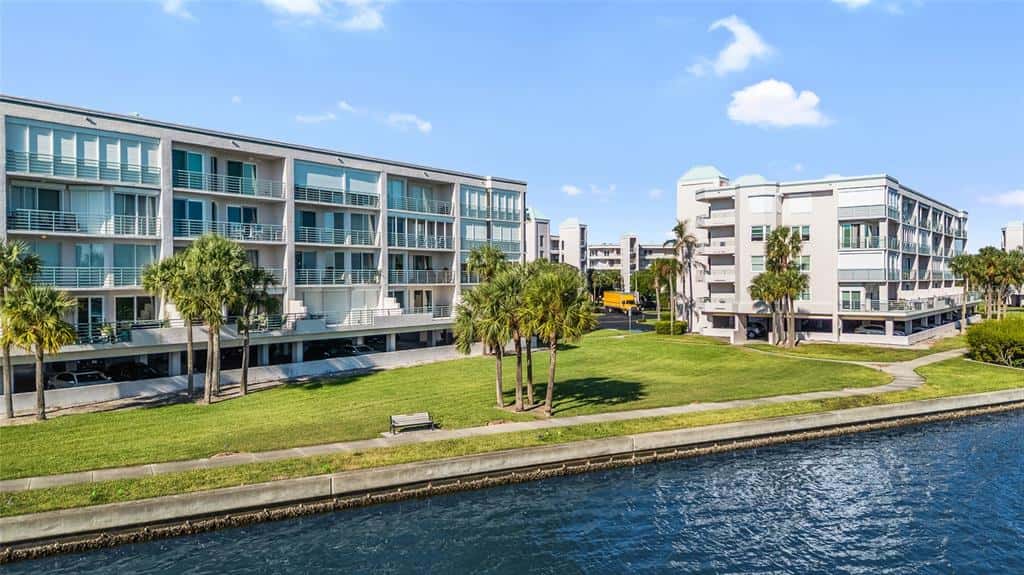 Condominium in ST PETE BEACH