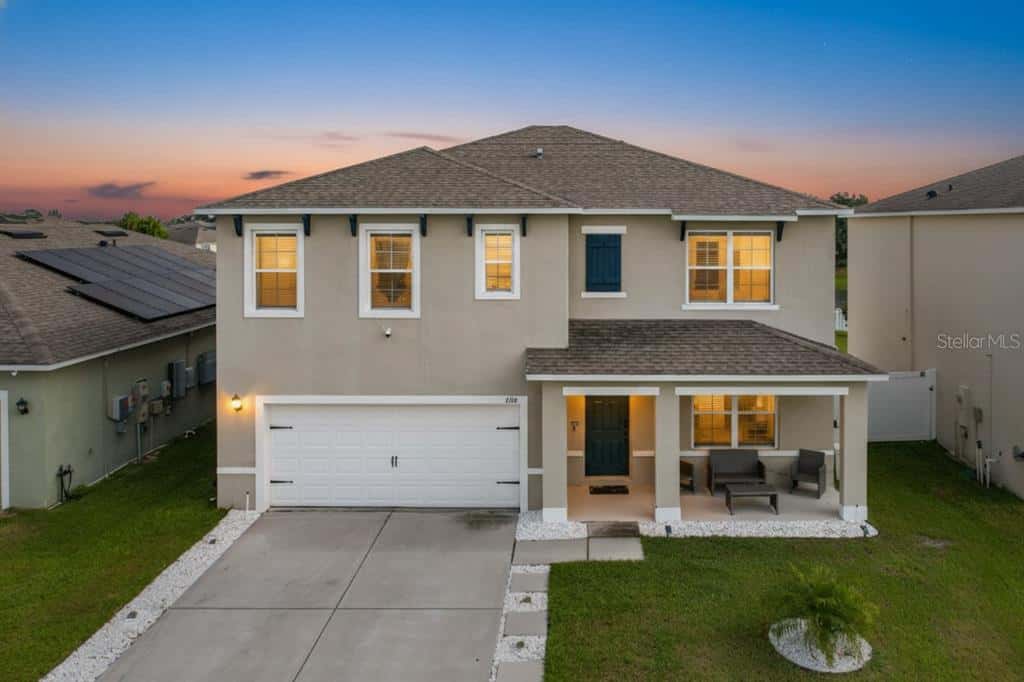 Single Family Residence in WINTER HAVEN