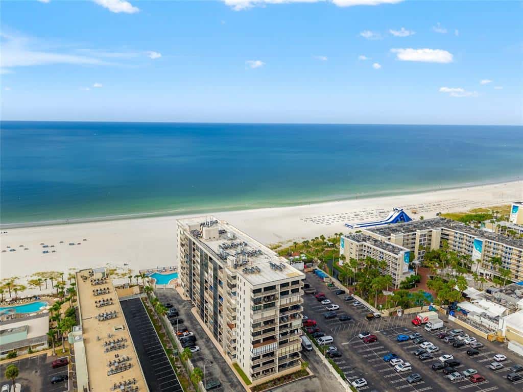 Condominium in ST PETE BEACH