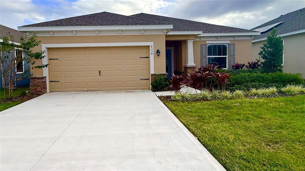 Single Family Residence in LAKE ALFRED