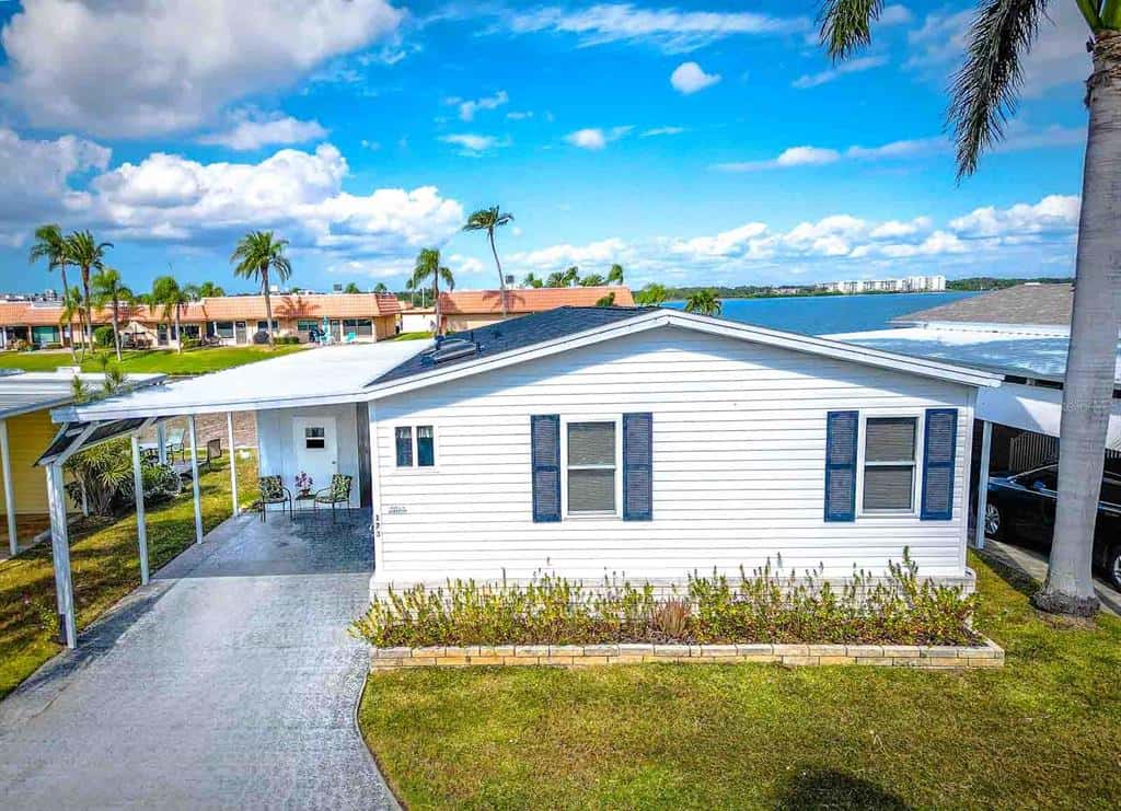 Manufactured Home in CLEARWATER