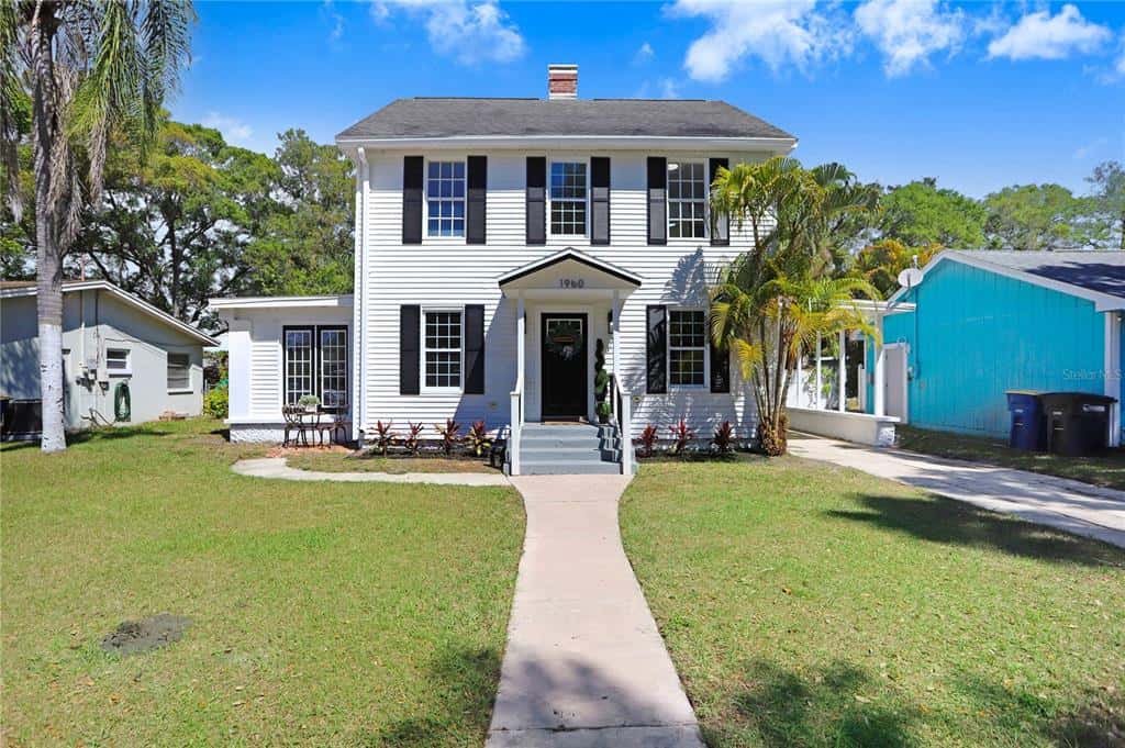 Single Family Residence in CLEARWATER