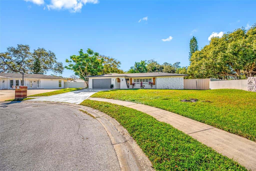 Single Family Residence in CLEARWATER
