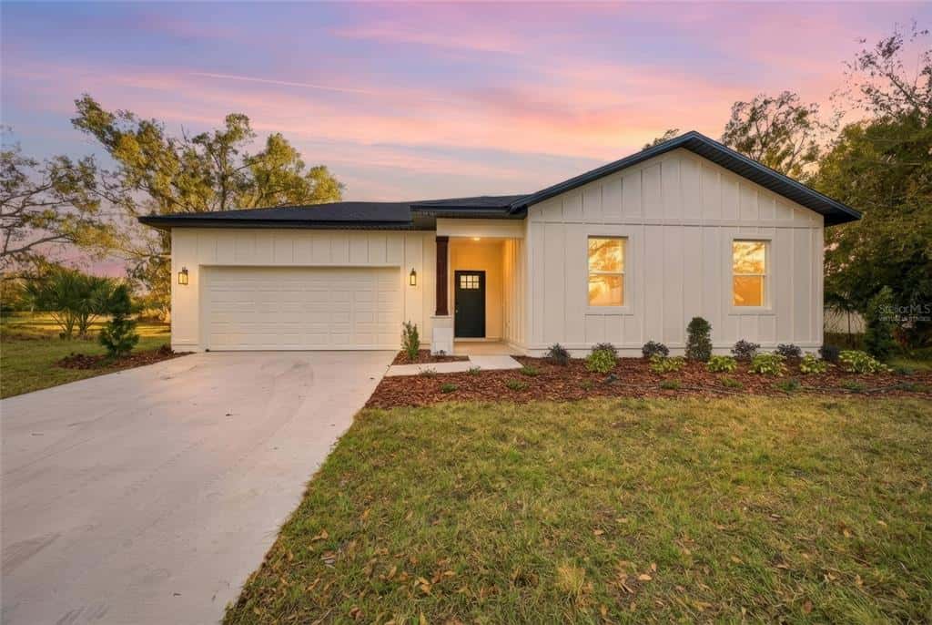 Single Family Residence in PLANT CITY