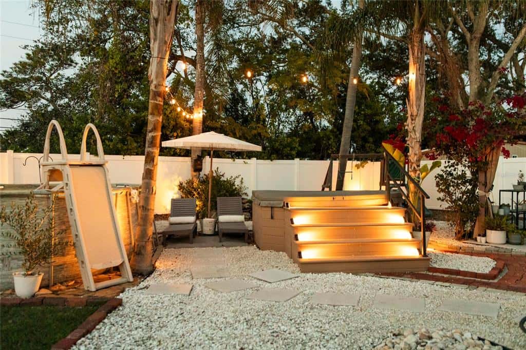 Single Family Residence in CLEARWATER