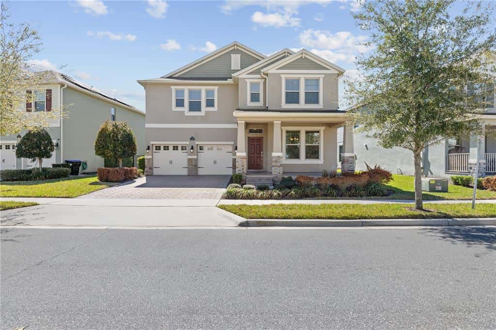 Single Family Residence in WINTER GARDEN