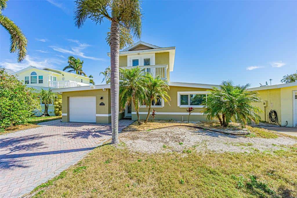 Single Family Residence in REDINGTON SHORES