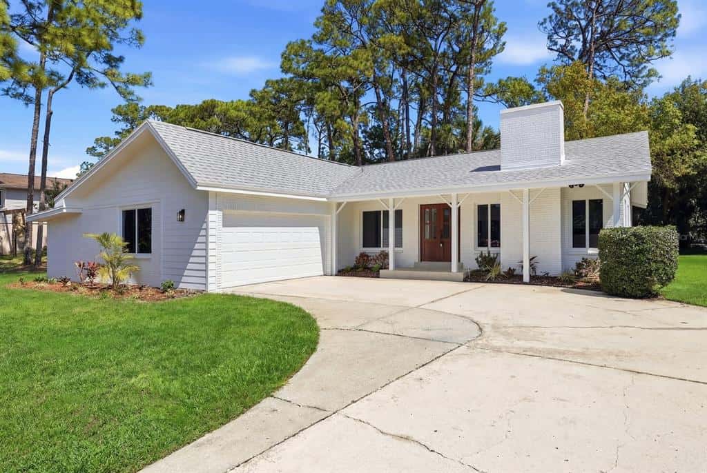 Single Family Residence in CLEARWATER