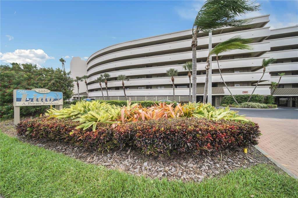 Condominium in ST PETE BEACH