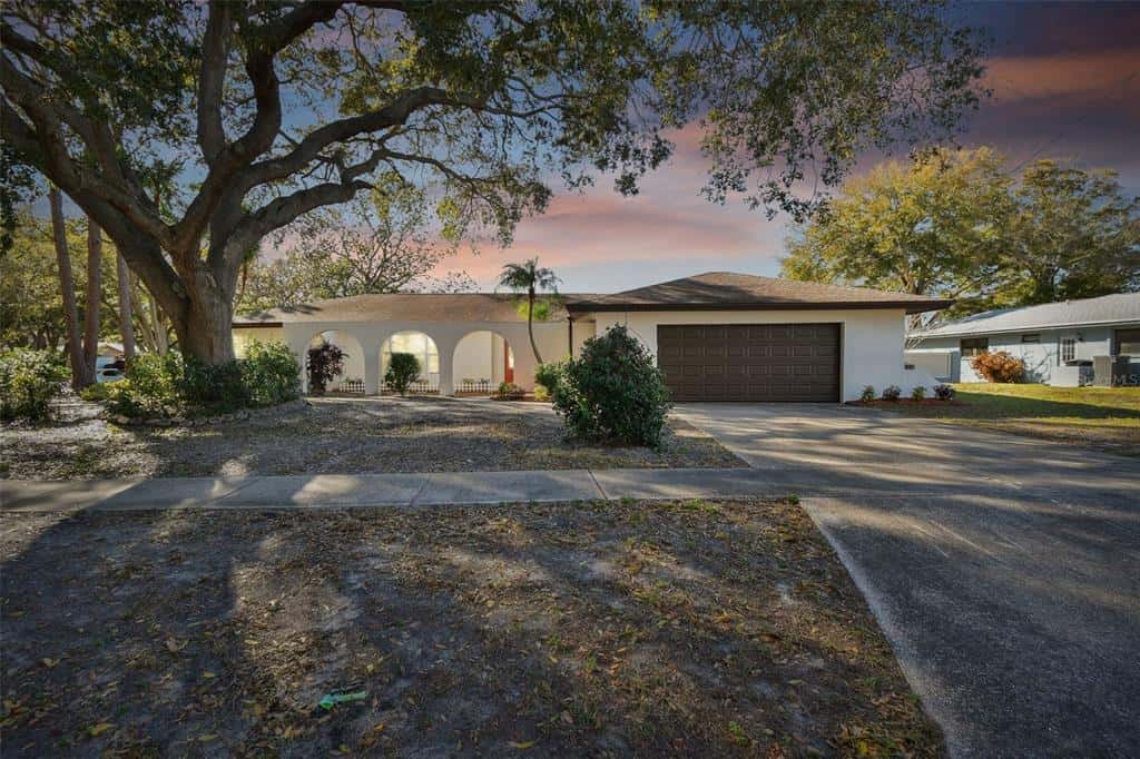 Single Family Residence in CLEARWATER