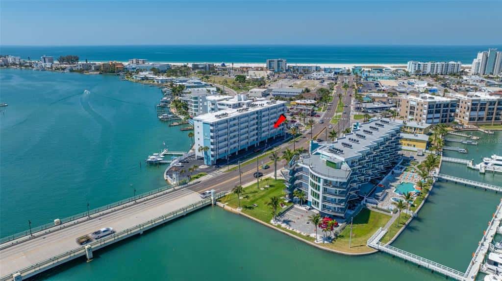 Condominium in TREASURE ISLAND