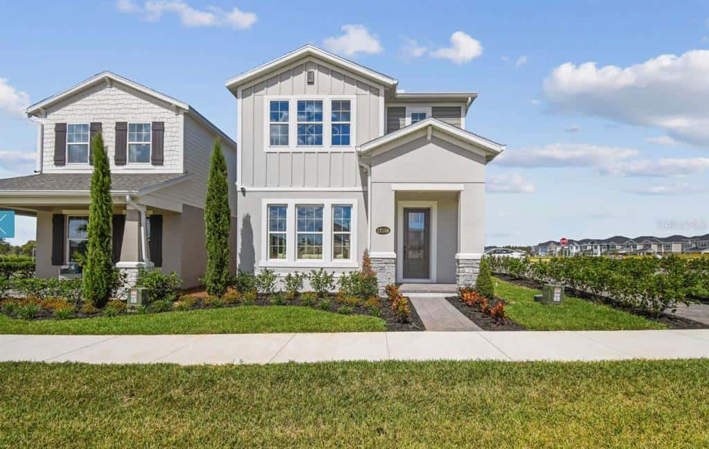 Single Family Residence in WINTER GARDEN
