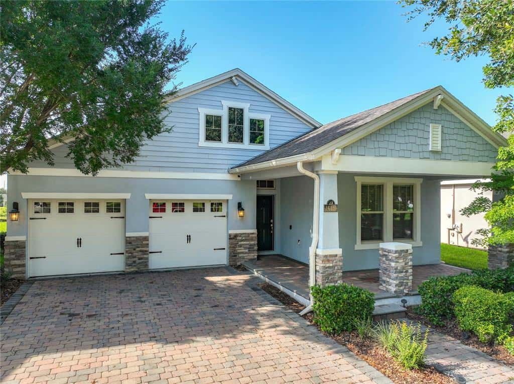 Single Family Residence in WINTER GARDEN