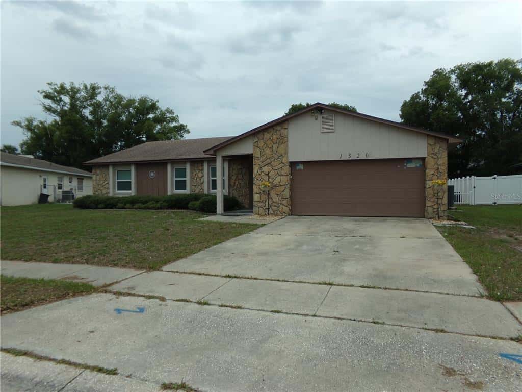 Single Family Residence in WINTER PARK