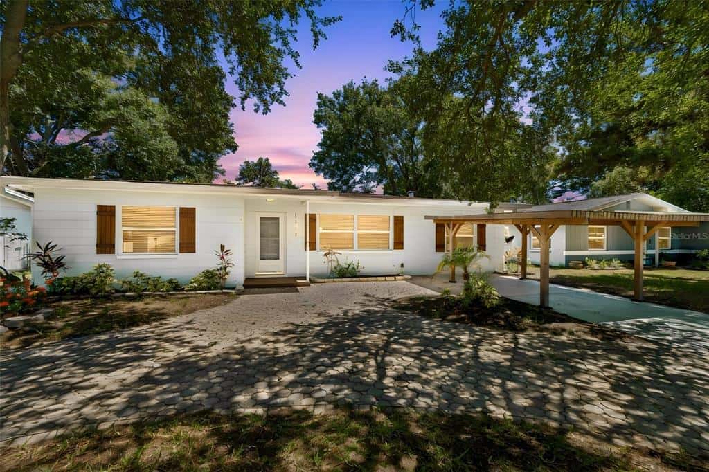 Single Family Residence in CLEARWATER