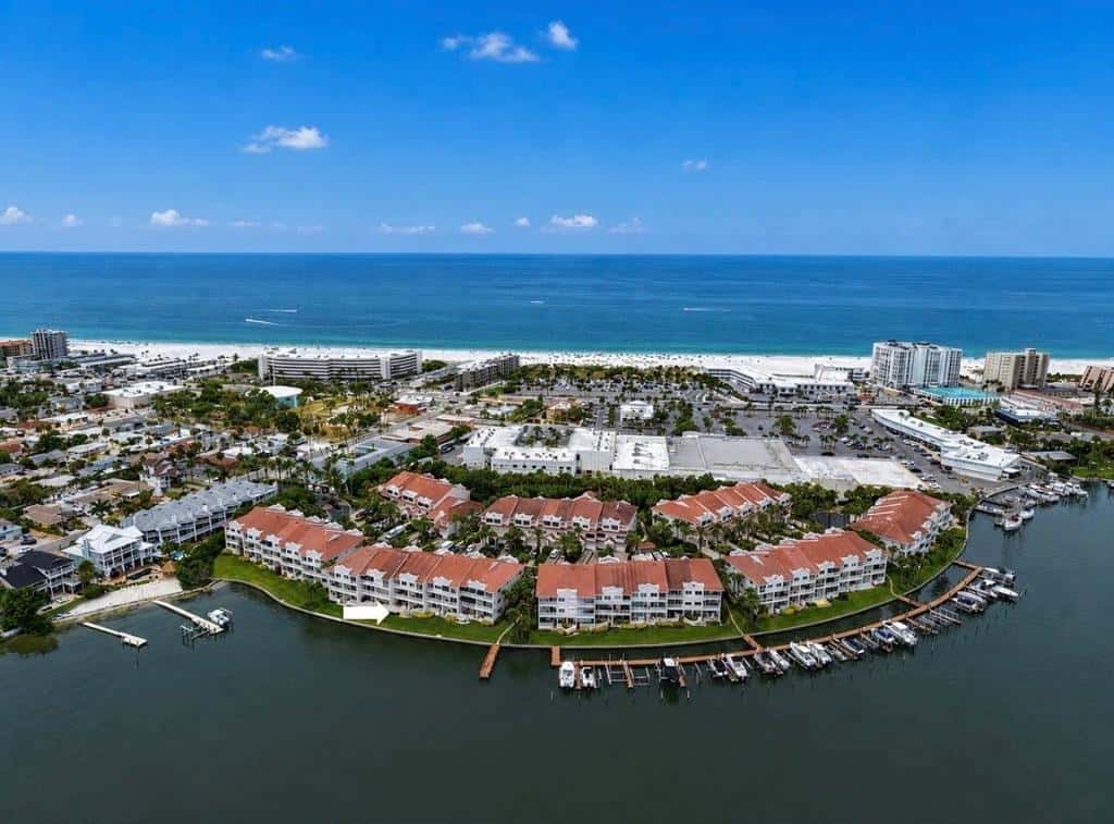 Townhouse in ST PETE BEACH