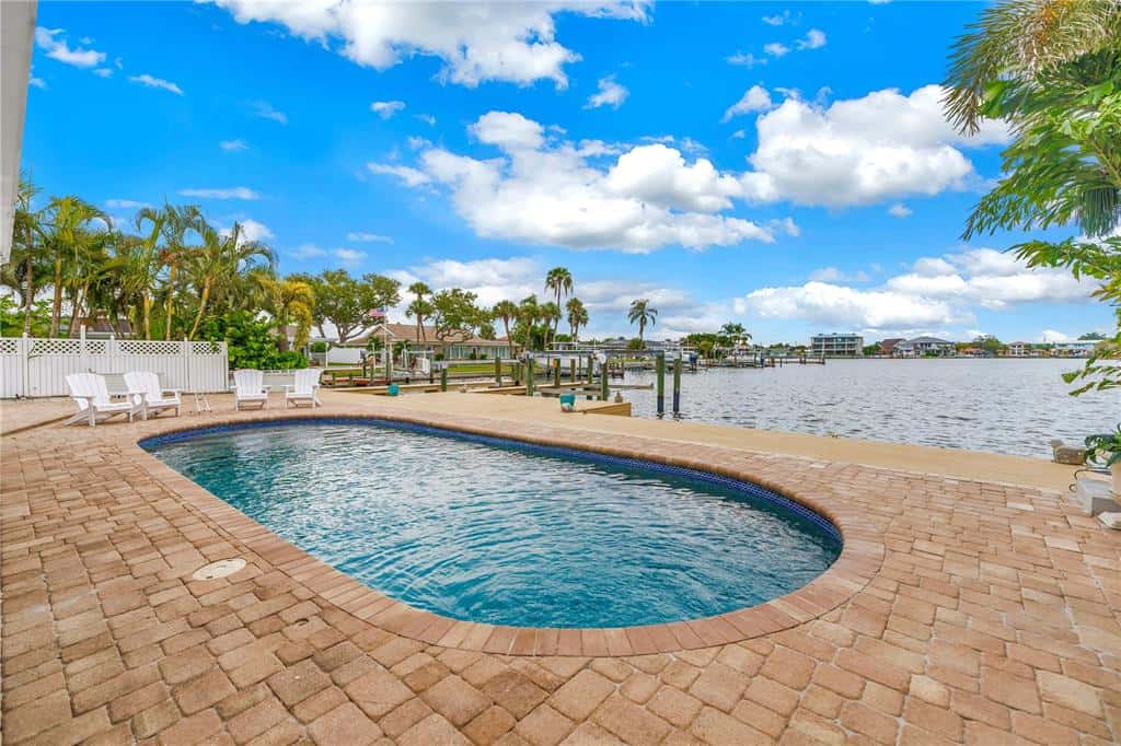 Single Family Residence in ST PETE BEACH