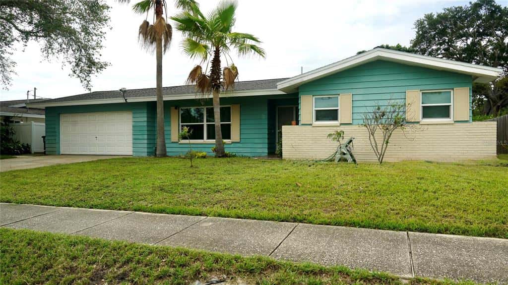 Single Family Residence in CLEARWATER